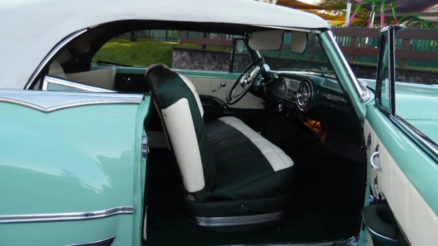 1953 Pontiac Chieftain - Image 5 of 25