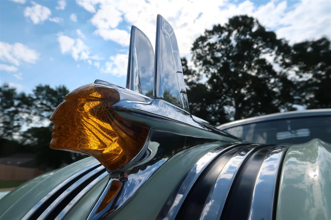 1953 Pontiac Chieftain - Image 18 of 31
