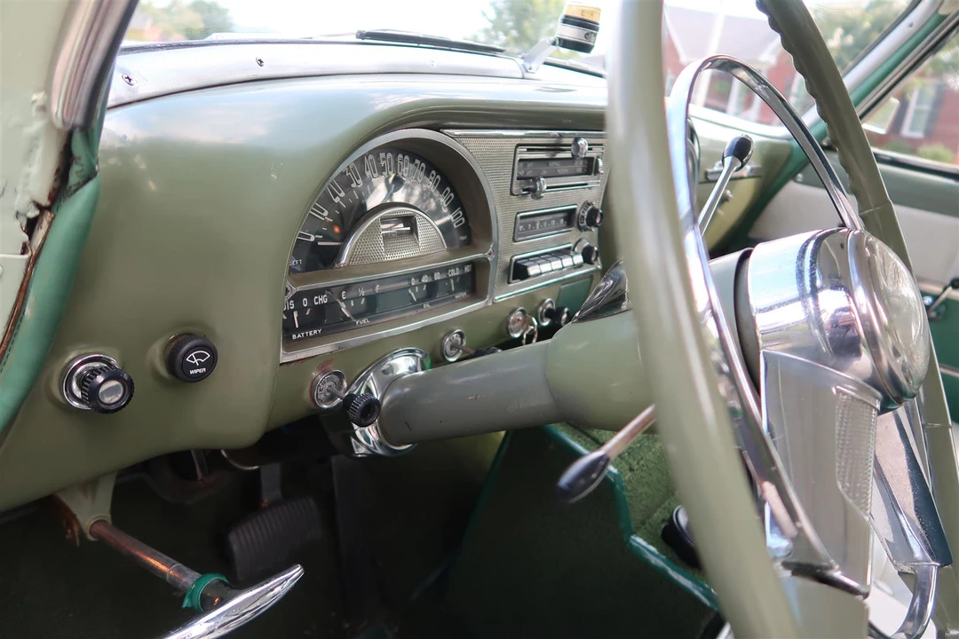1953 Pontiac Chieftain - Image 29 of 31