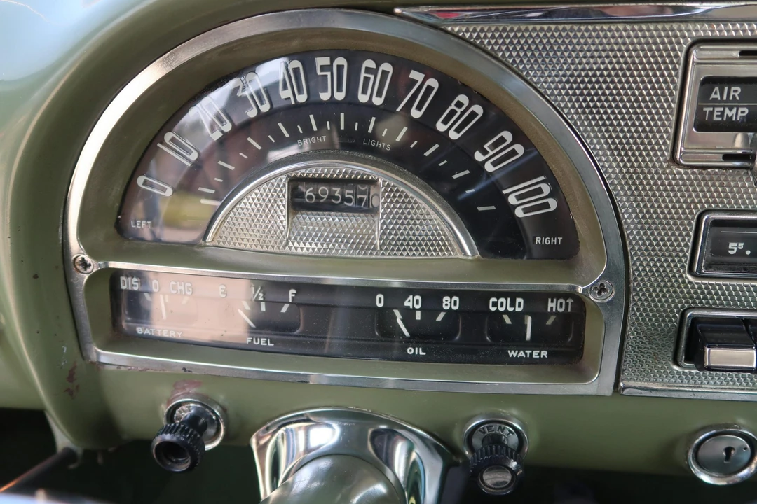 1953 Pontiac Chieftain - Image 30 of 31