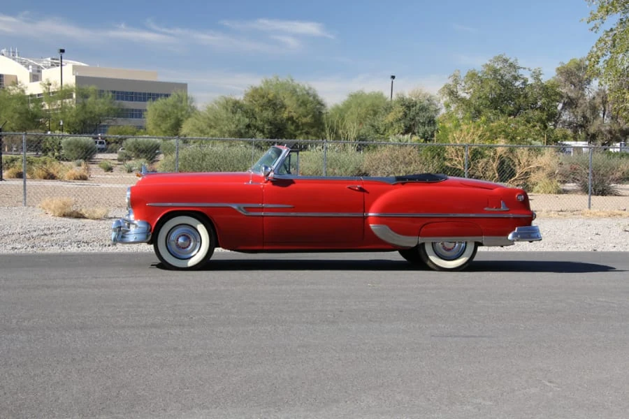 1953 Pontiac Chieftain - Image 2 of 12