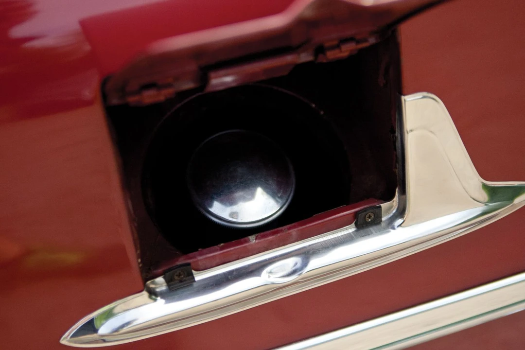 1953 Pontiac Chieftain - Image 23 of 31