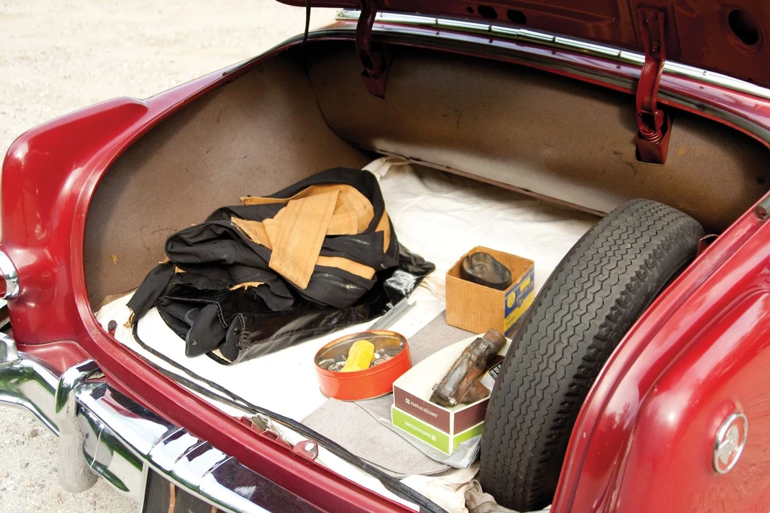 1953 Pontiac Chieftain - Image 21 of 31