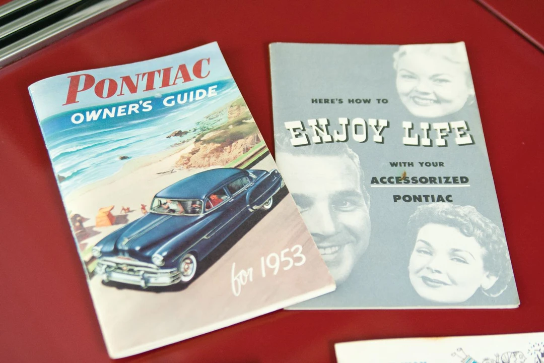 1953 Pontiac Chieftain - Image 11 of 31