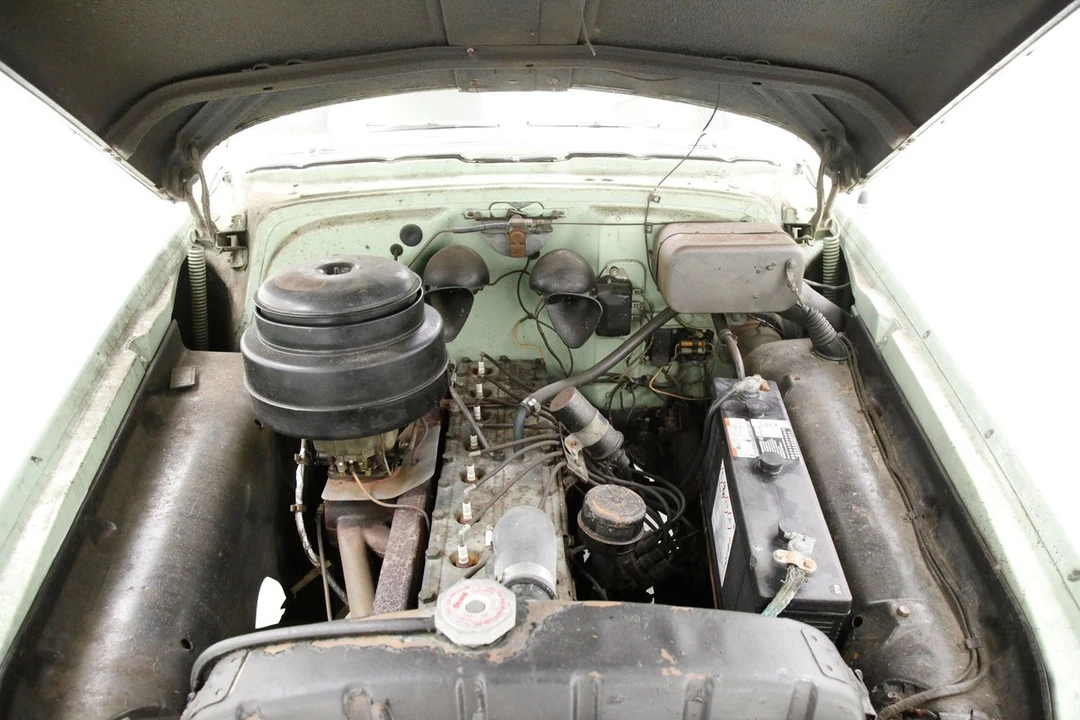 1953 Pontiac Chieftain - Image 10 of 12