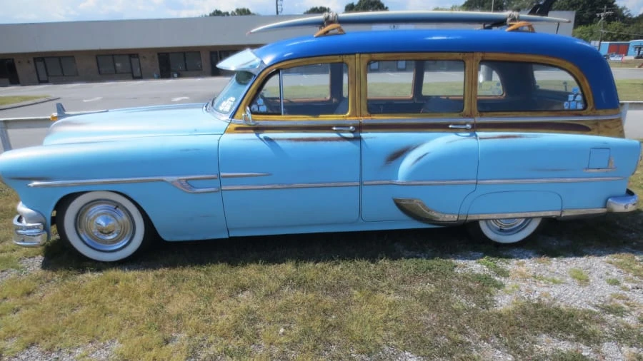 1953 Pontiac Chieftain - Image 2 of 11