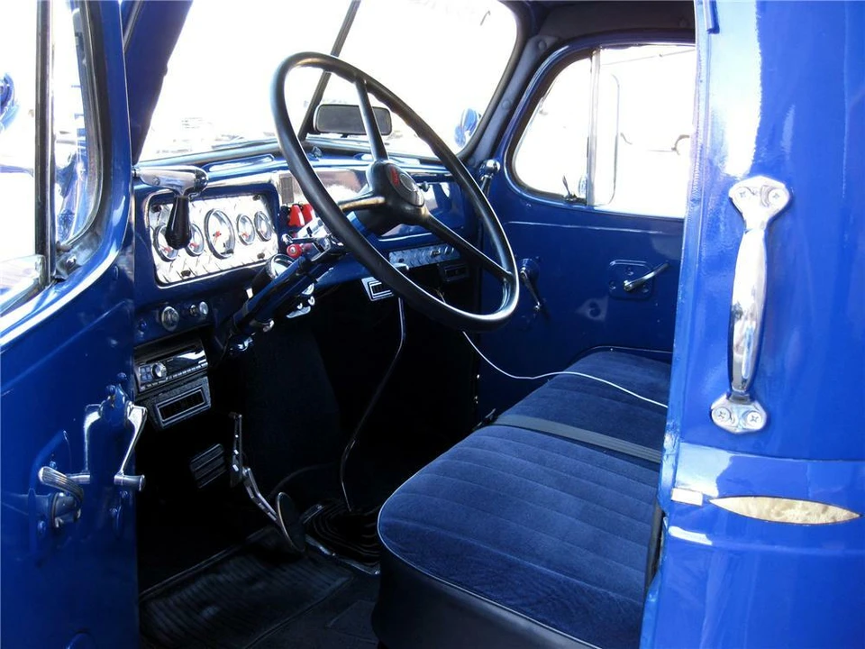1953 Reo - Image 4 of 5