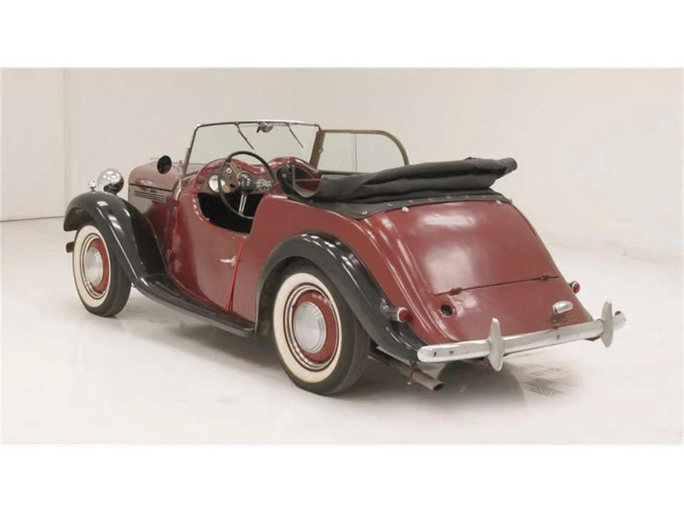 1953 Singer - Image 3 of 31