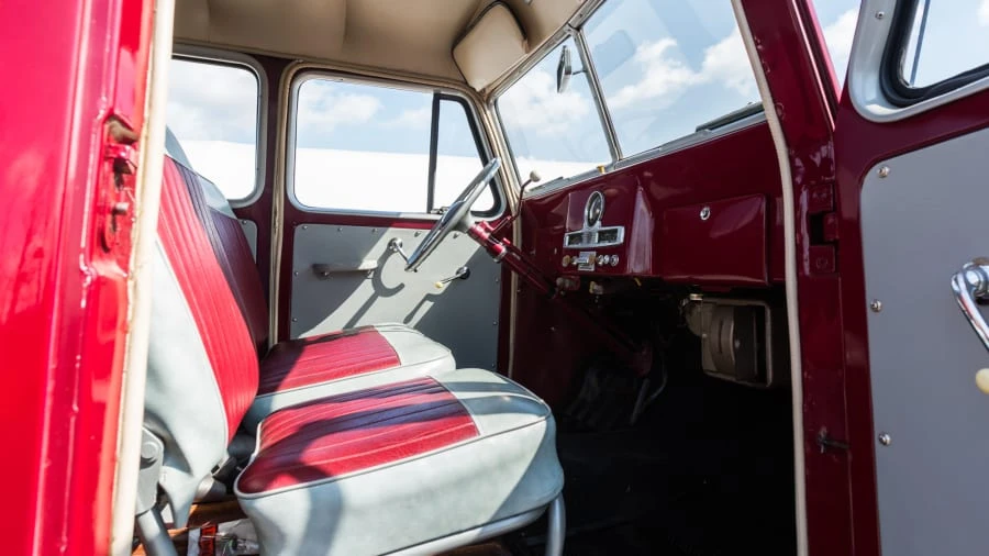 1953 Willys Jeepster - Image 5 of 12