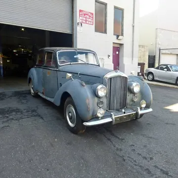 1954 Bentley R-Type Saloon