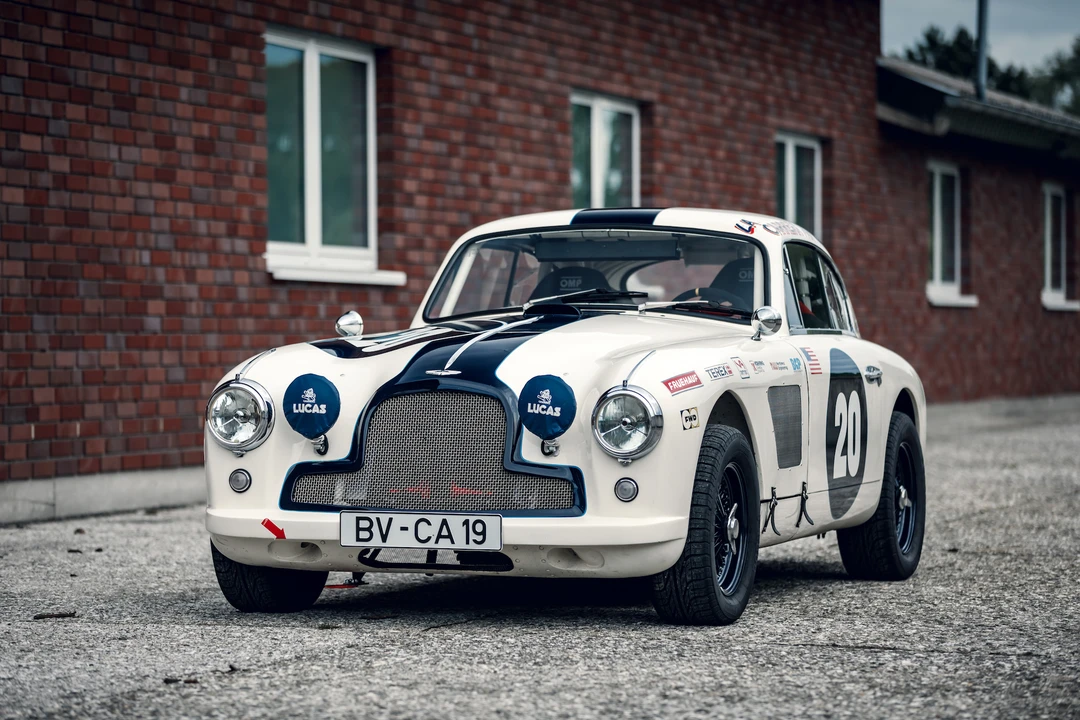 1954 Aston Martin DB1 & DB2 & DB2/4 & DB Mark III - Image 4 of 27