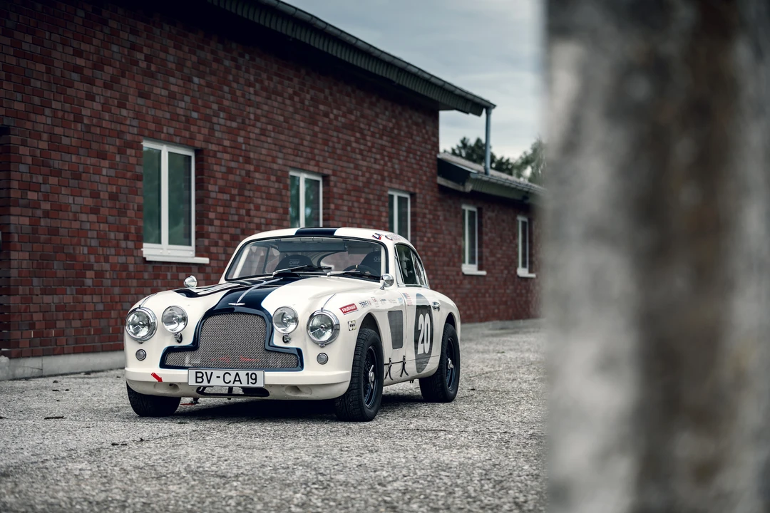 1954 Aston Martin DB1 & DB2 & DB2/4 & DB Mark III - Image 13 of 27