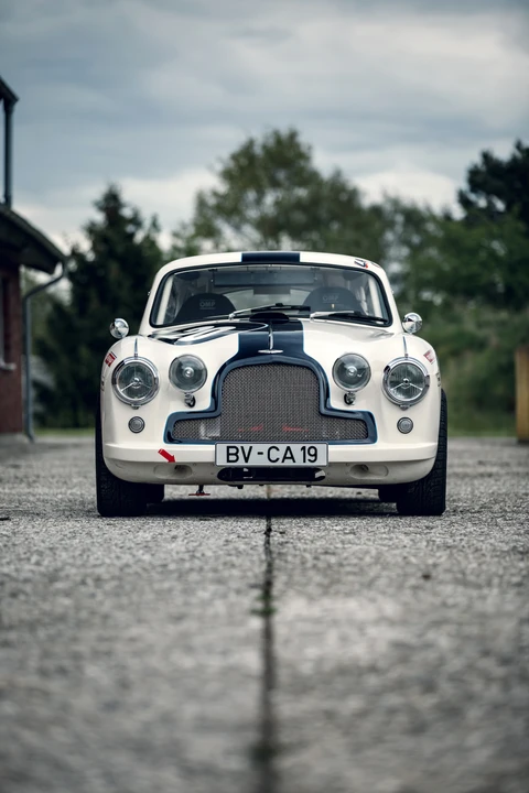1954 Aston Martin DB1 & DB2 & DB2/4 & DB Mark III - Image 24 of 27