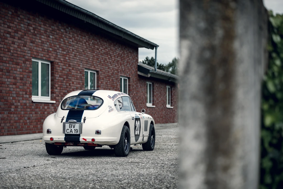 1954 Aston Martin DB1 & DB2 & DB2/4 & DB Mark III - Image 17 of 27