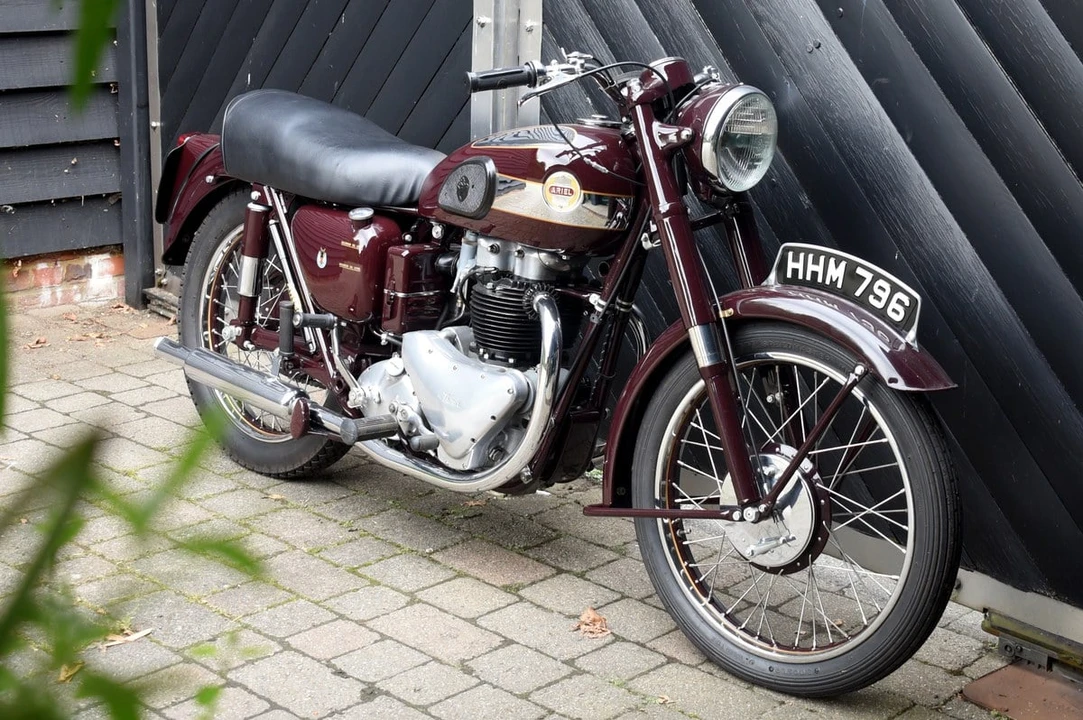 1954 Ariel Motorcycles - Image 5 of 30
