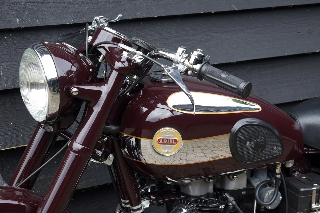 1954 Ariel Motorcycles - Image 24 of 30