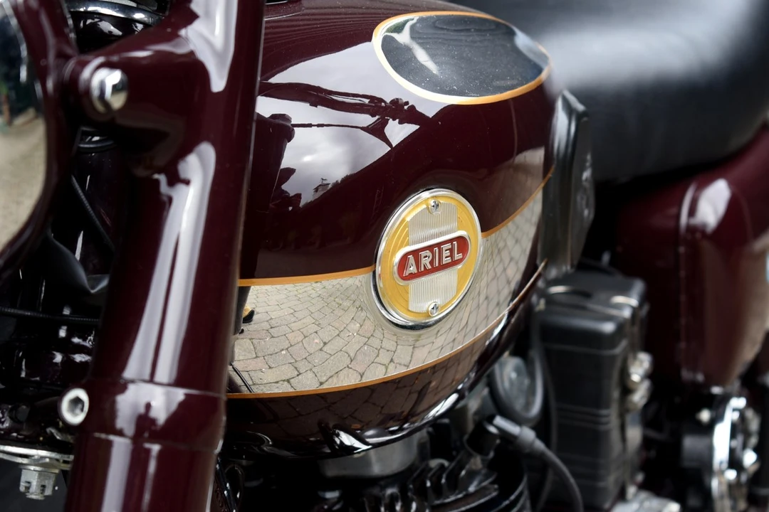1954 Ariel Motorcycles - Image 27 of 30