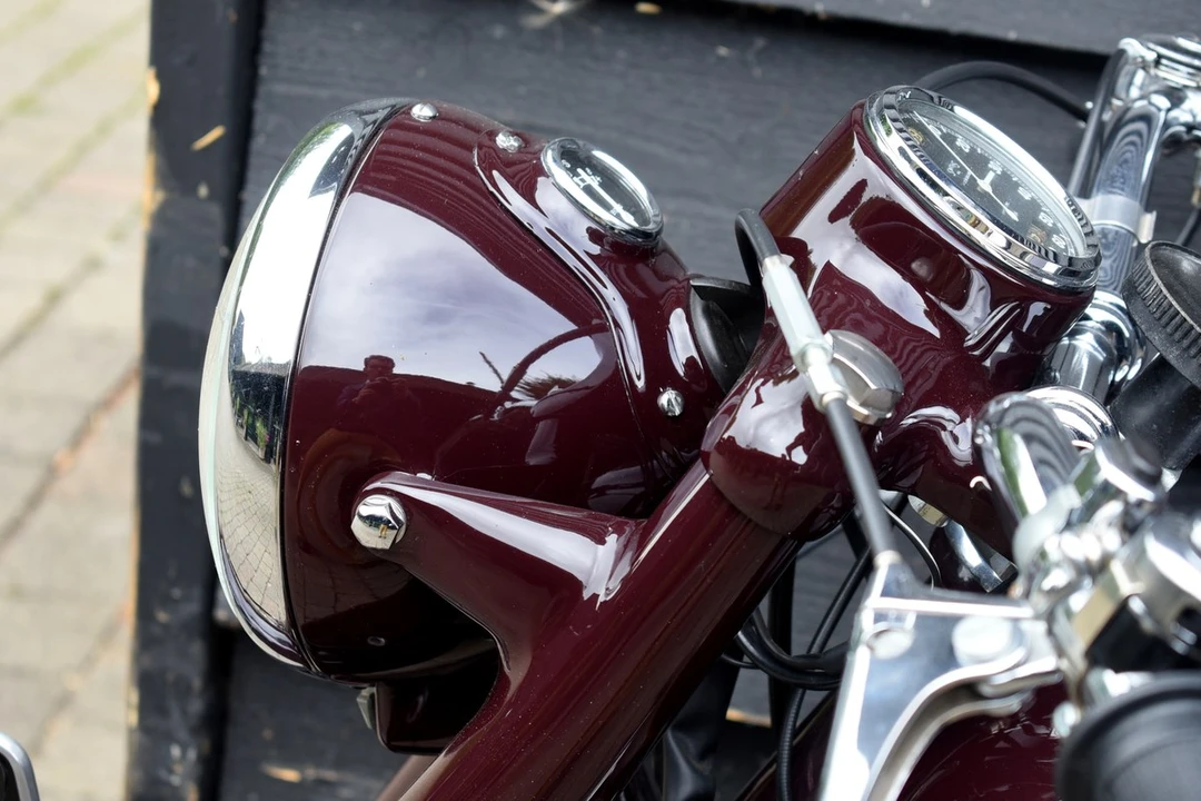 1954 Ariel Motorcycles - Image 23 of 30