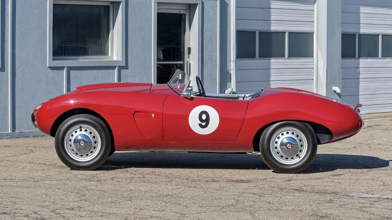 1954 Arnolt - Image 17 of 31