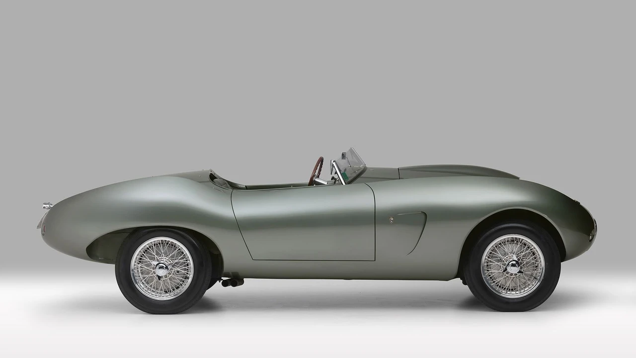 1954 Arnolt - Image 2 of 31