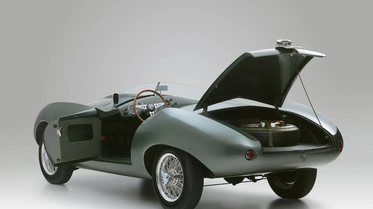 1954 Arnolt - Image 14 of 31