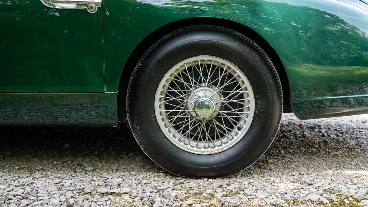 1954 Aston Martin DB1 & DB2 & DB2/4 & DB Mark III - Image 17 of 30