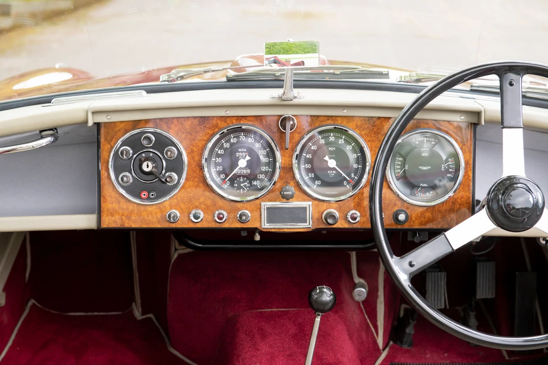 1954 Aston Martin DB1 & DB2 & DB2/4 & DB Mark III - Image 28 of 31