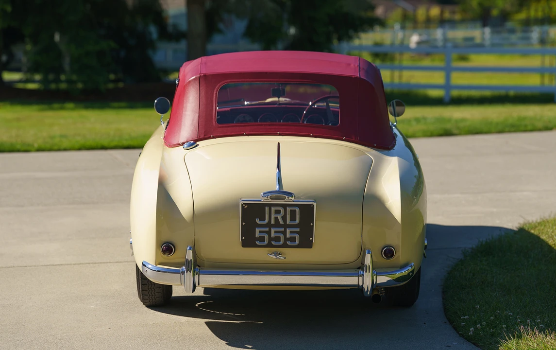 1954 Aston Martin DB1 & DB2 & DB2/4 & DB Mark III - Image 4 of 12
