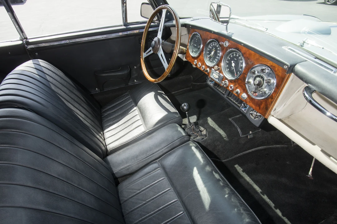 1954 Aston Martin DB1 & DB2 & DB2/4 & DB Mark III - Image 17 of 31