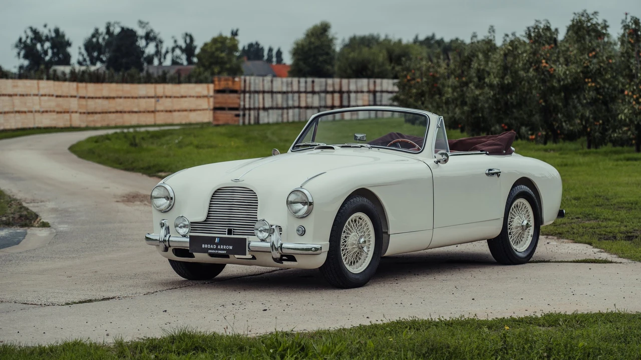 1954 Aston Martin DB1 & DB2 & DB2/4 & DB Mark III - Image 15 of 31