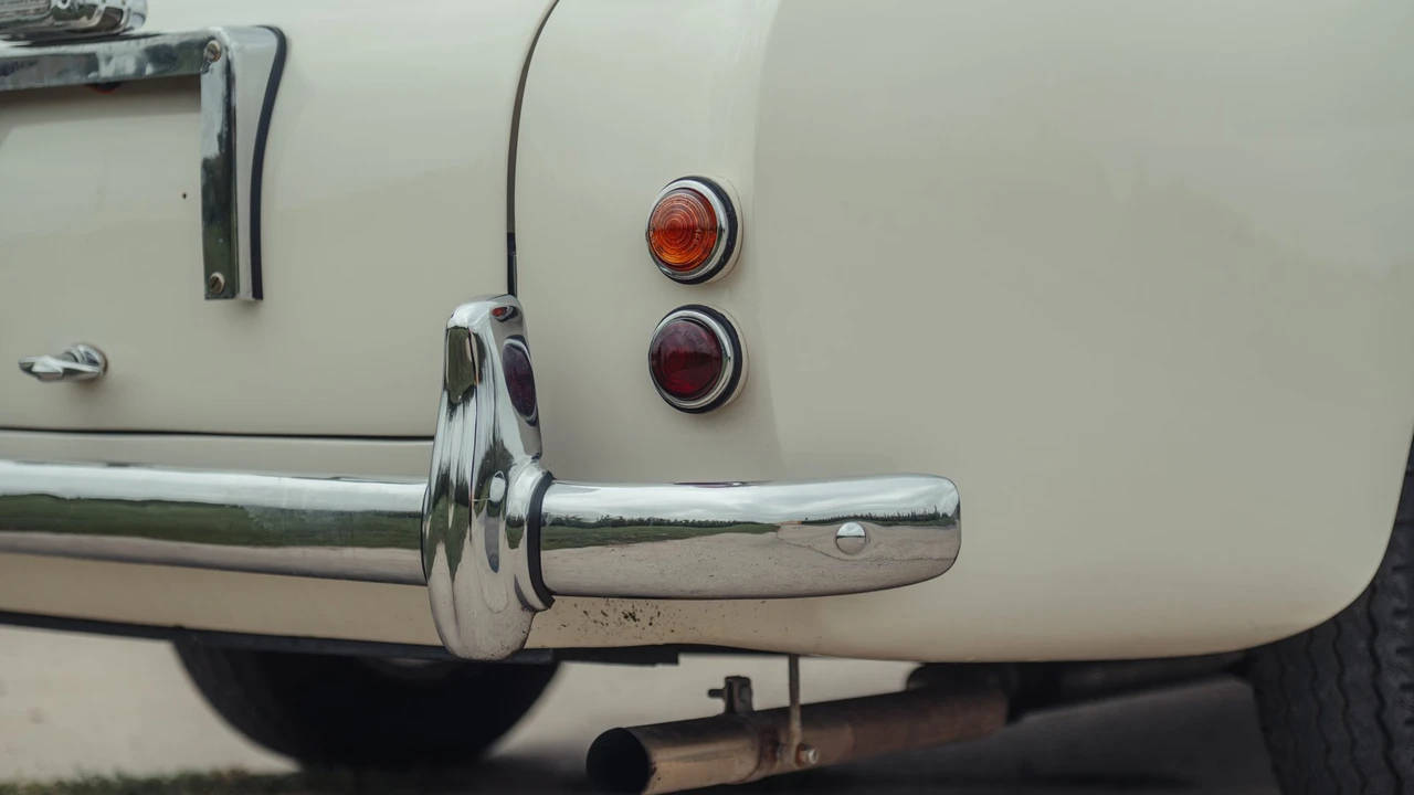 1954 Aston Martin DB1 & DB2 & DB2/4 & DB Mark III - Image 31 of 31