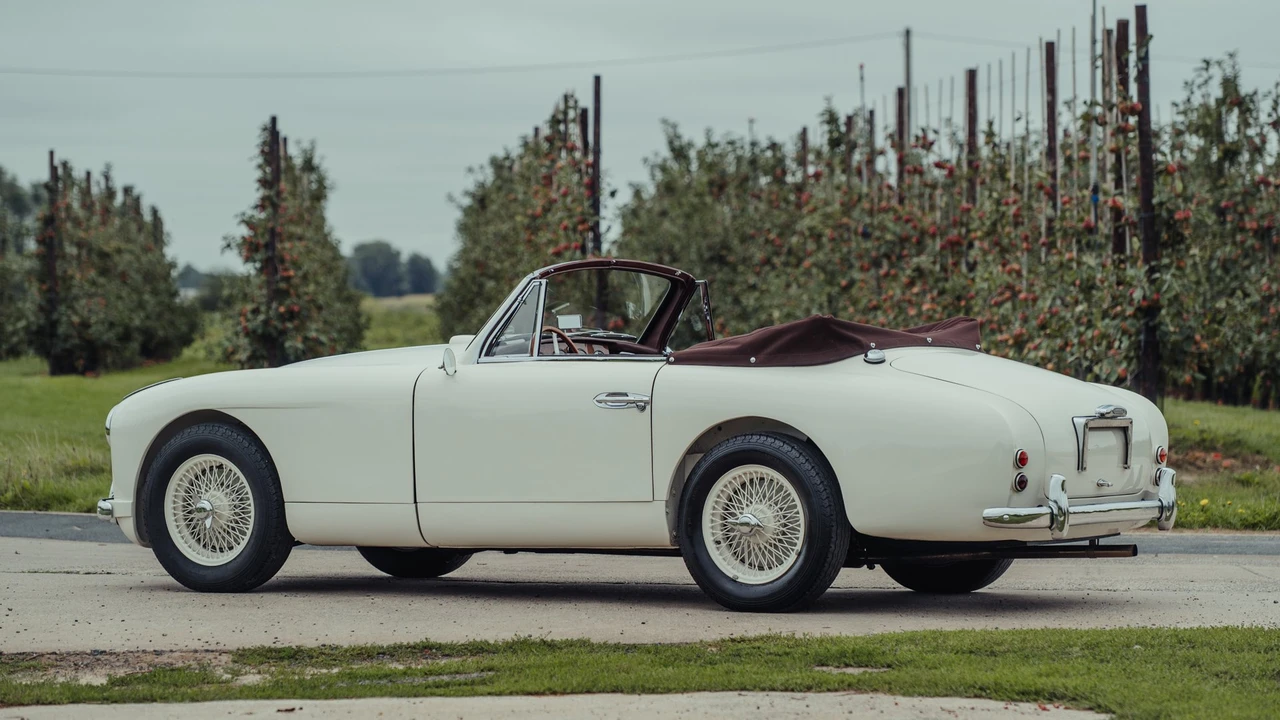 1954 Aston Martin DB1 & DB2 & DB2/4 & DB Mark III - Image 14 of 31