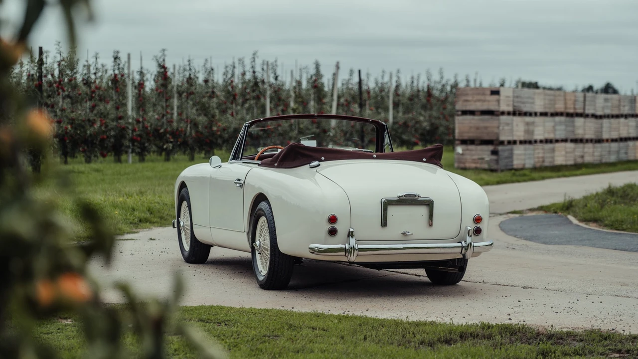 1954 Aston Martin DB1 & DB2 & DB2/4 & DB Mark III - Image 18 of 31