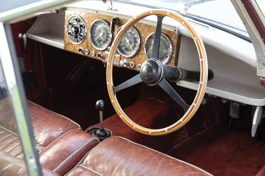 1954 Aston Martin DB1 & DB2 & DB2/4 & DB Mark III - Image 14 of 30