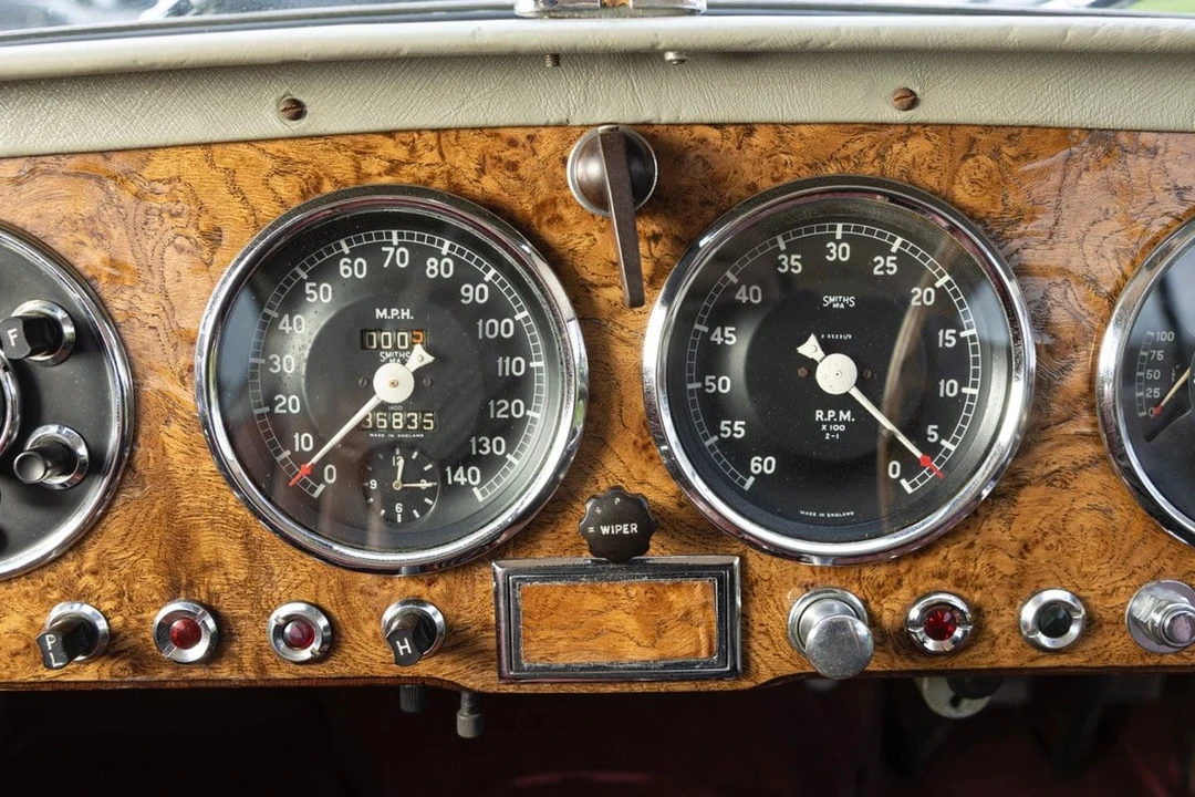 1954 Aston Martin DB1 & DB2 & DB2/4 & DB Mark III - Image 22 of 30