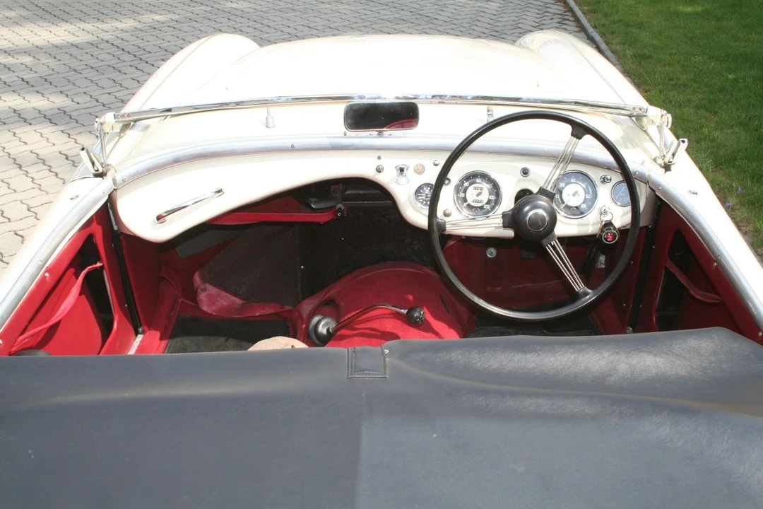 1954 Austin-Healey 100 - Image 5 of 23