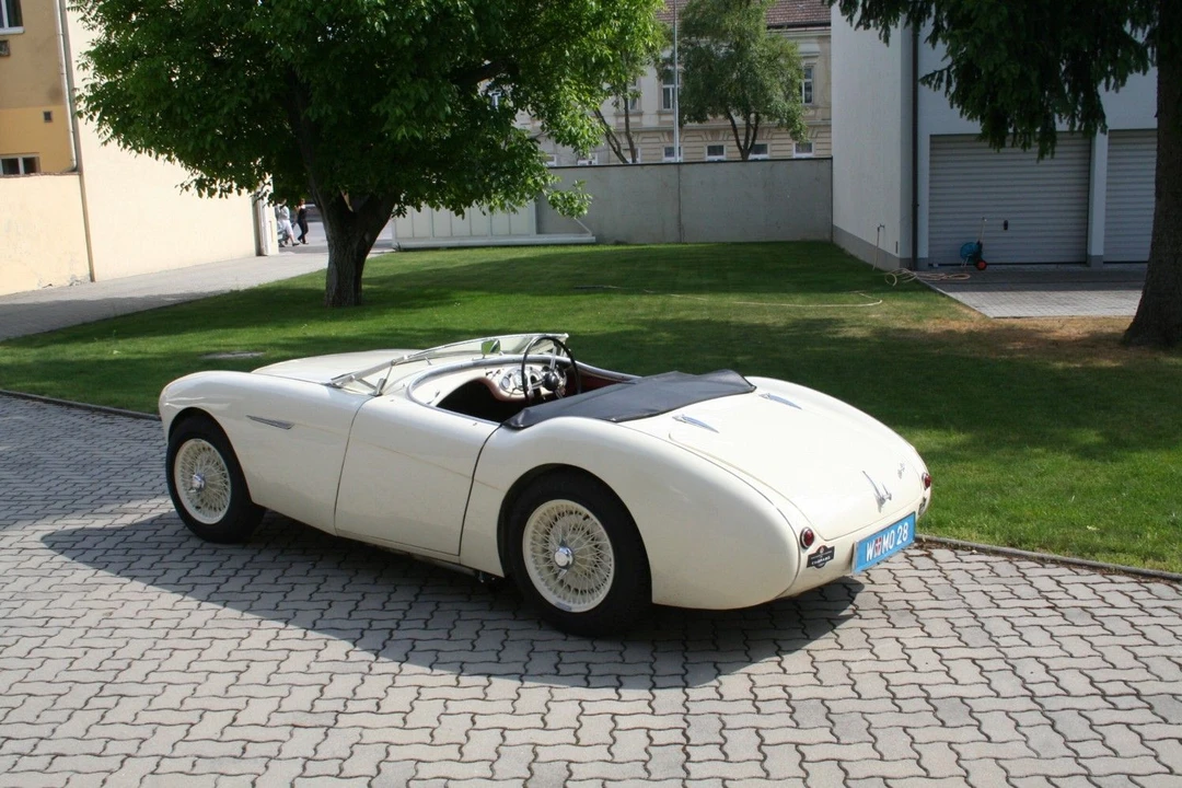 1954 Austin-Healey 100 - Image 6 of 23