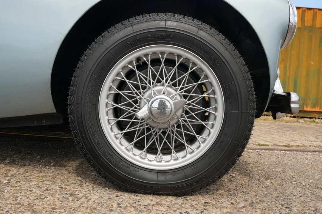 1954 Austin-Healey 100 - Image 12 of 31