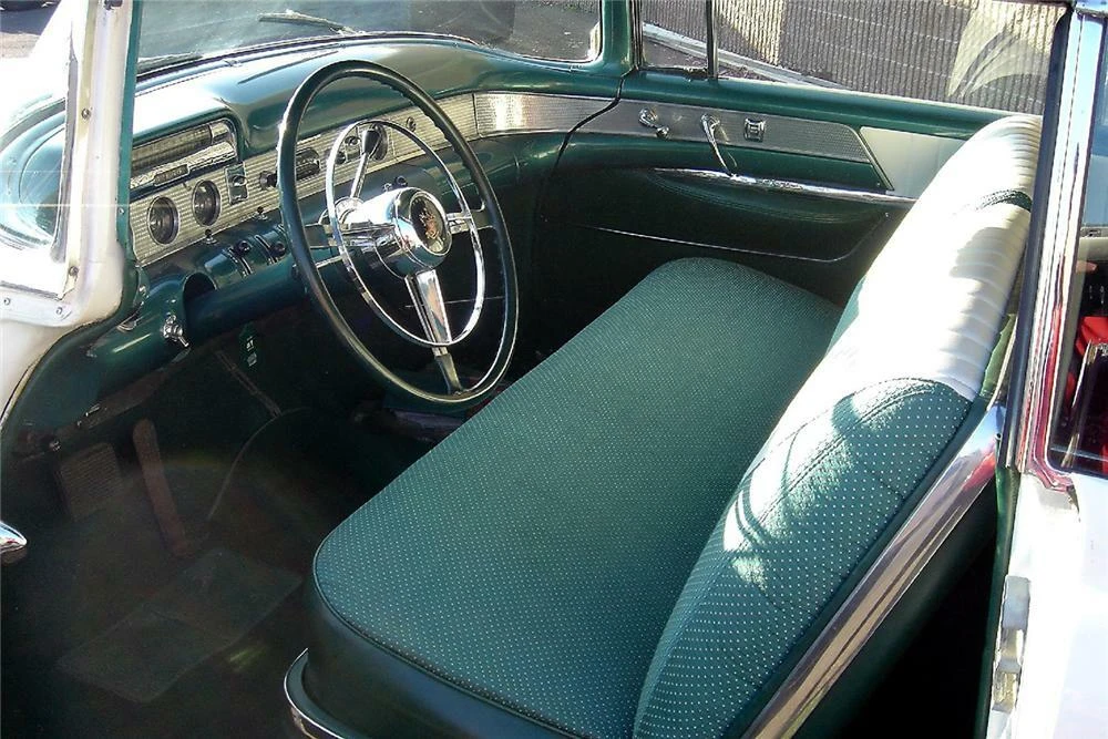 1954 Buick Roadmaster - Image 4 of 5