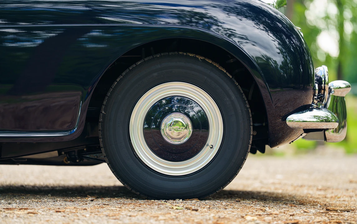 1954 Bentley R-Type Continental - Image 16 of 21