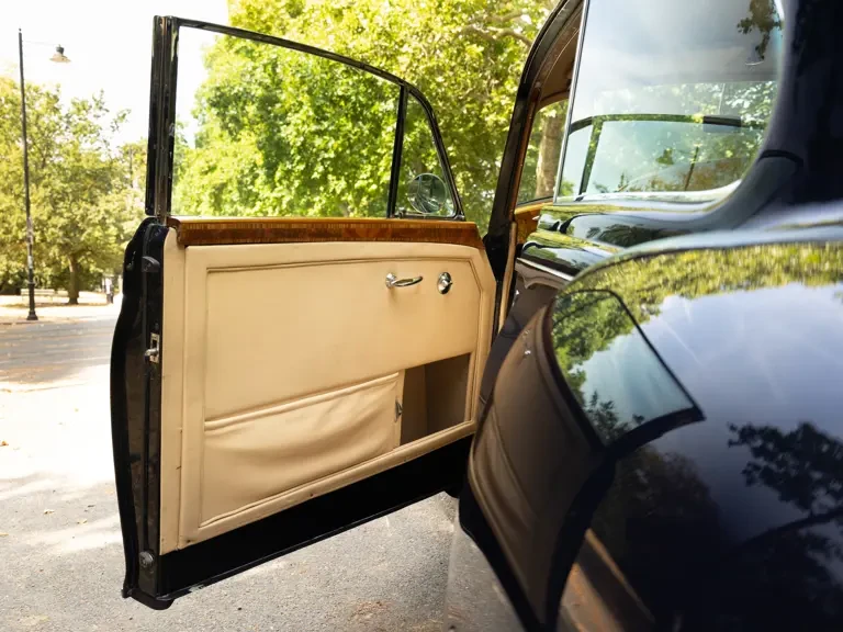 1954 Bentley R-Type Continental - Image 24 of 31