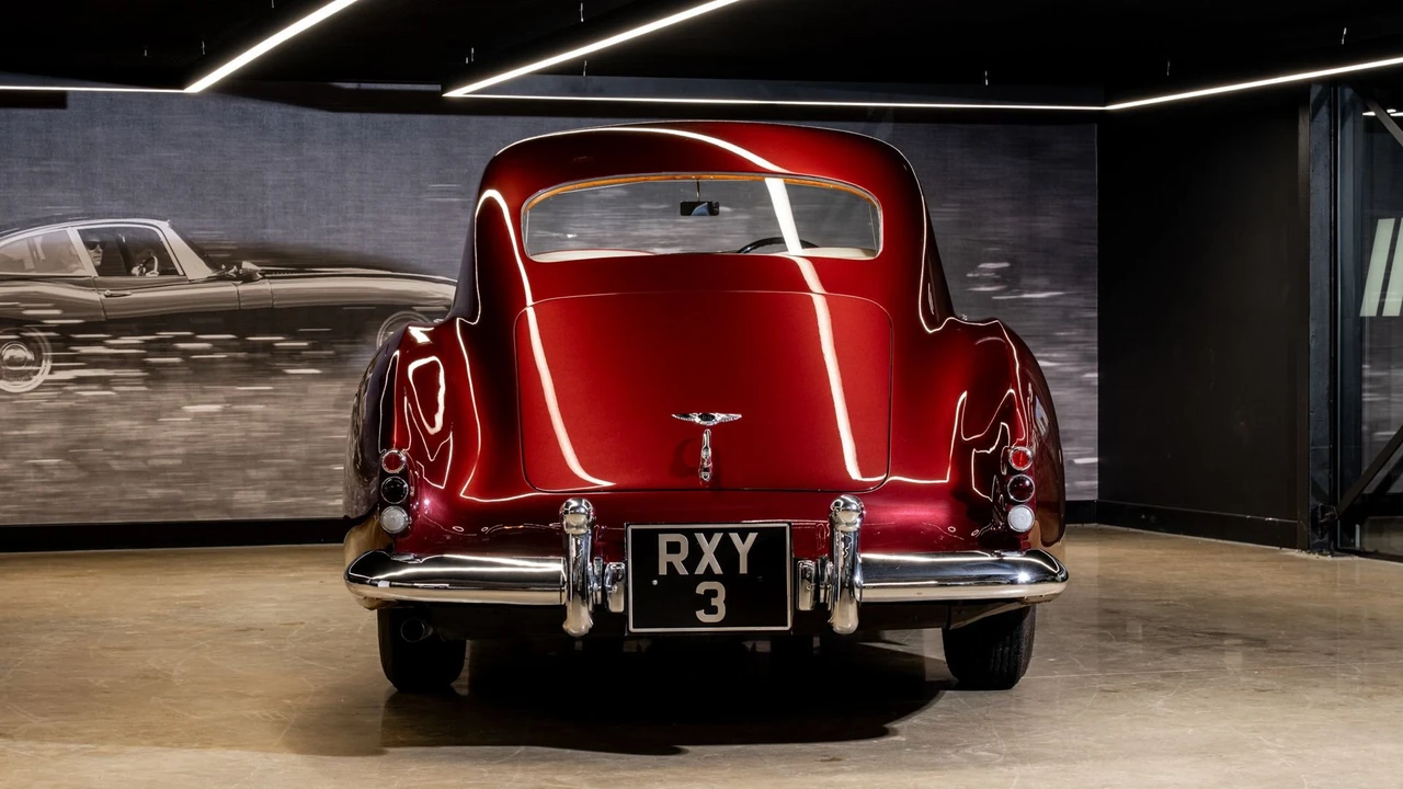 1954 Bentley R-Type Continental - Image 5 of 31