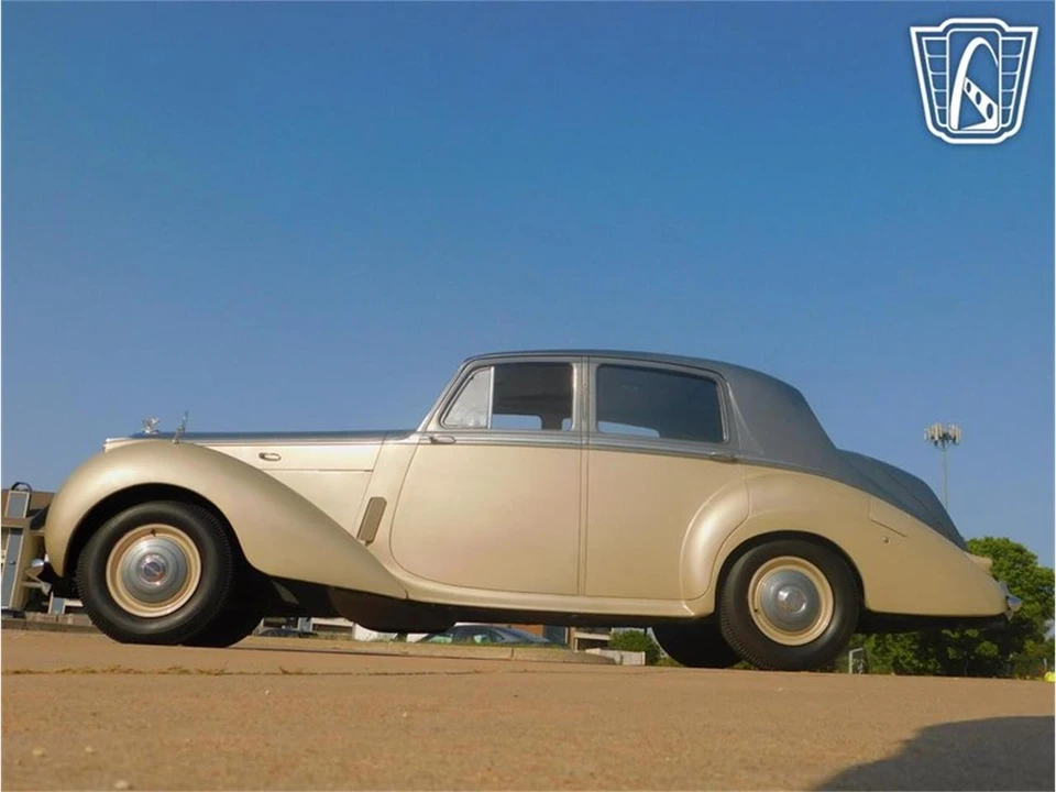 1954 Bentley R-Type Continental - Image 12 of 31