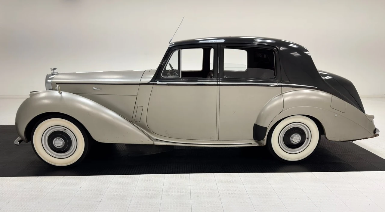 1954 Bentley R Type - Image 2 of 31