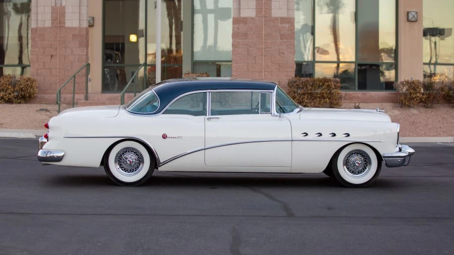 1954 Buick Roadmaster - Image 2 of 20