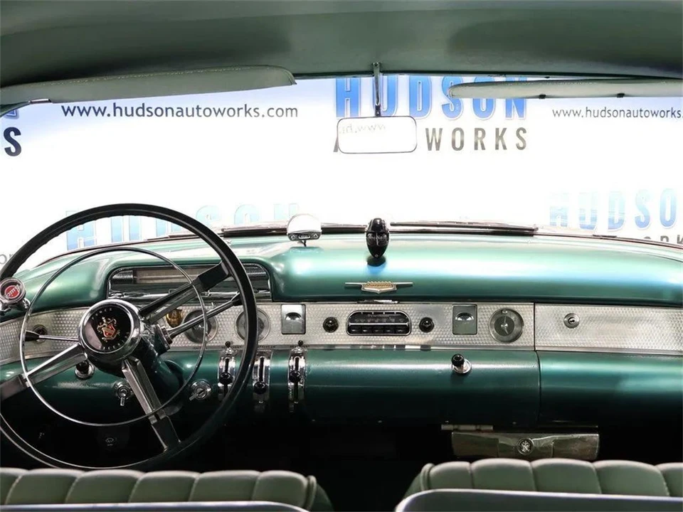 1954 Buick Roadmaster - Image 21 of 31