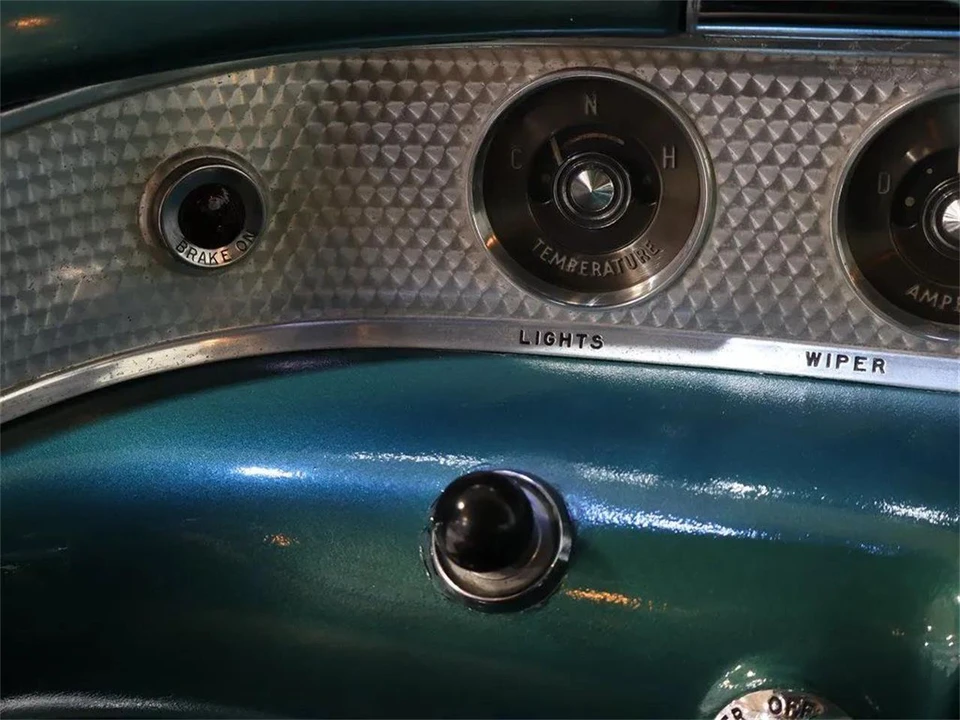 1954 Buick Roadmaster - Image 15 of 31