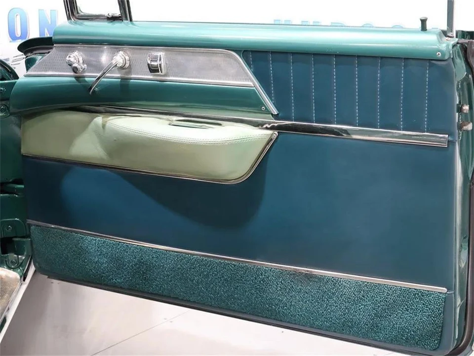 1954 Buick Roadmaster - Image 24 of 31