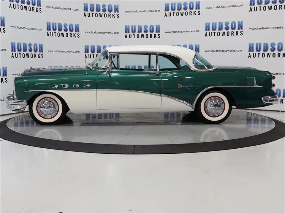 1954 Buick Roadmaster - Image 4 of 31