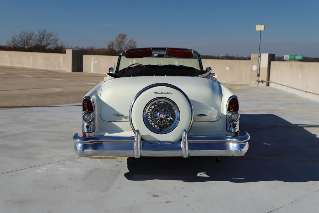 1954 Buick Roadmaster - Image 11 of 31